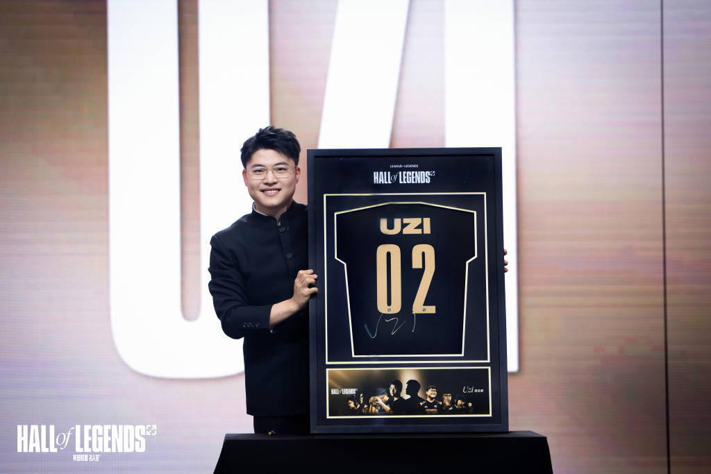 随机包含Uzi迎来十赛季高光表现，公牛球迷沸腾！的词条